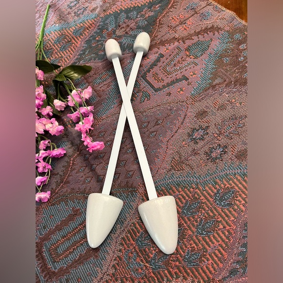 Vintage Women’s Metal & Wooden Shoe Stretchers Shapers, One pair - Picture 1 of 7